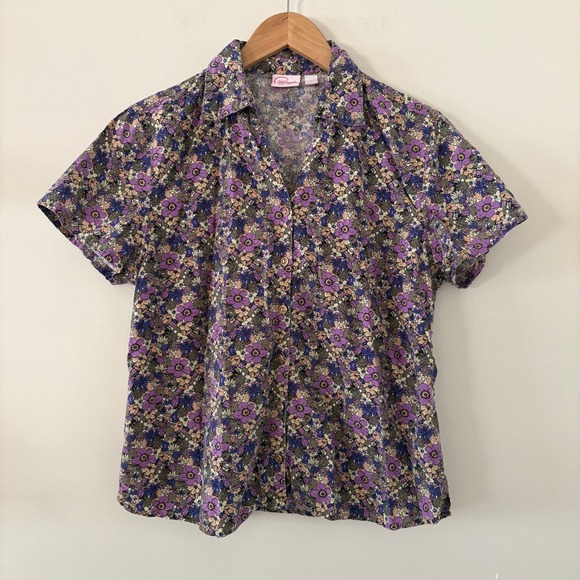 Vintage Tops - Vintage Floral Button-Up Shirt Women's Size Large – Flower Buttons – Cottagecore